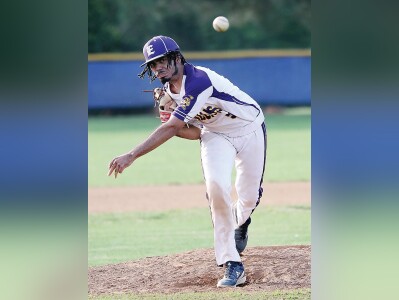 Essex Clobbers Franklin, 19-0